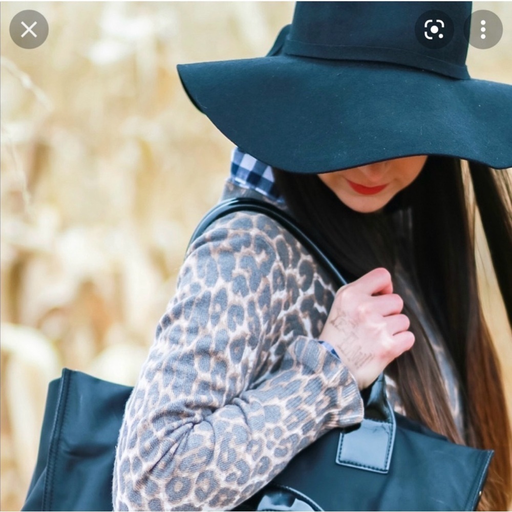 J. Crew
J crew teal felt floppy hat - Picture 2 of 6